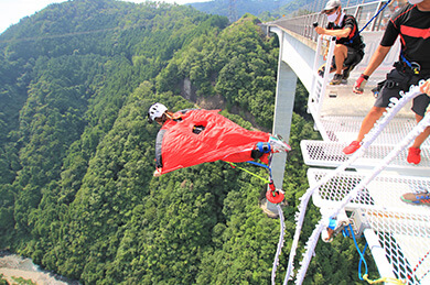 八百津町の日本一落差のバンジージャンプ