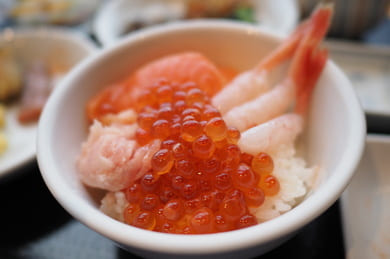 釧路和商市場勝手丼
