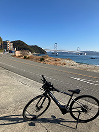 徳島 自転車と鳴門大橋