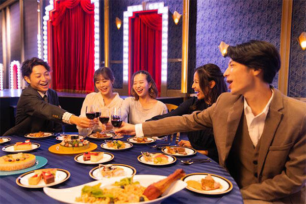 ユニバーサル・パーティ ～ザ・ダイニング～の様子